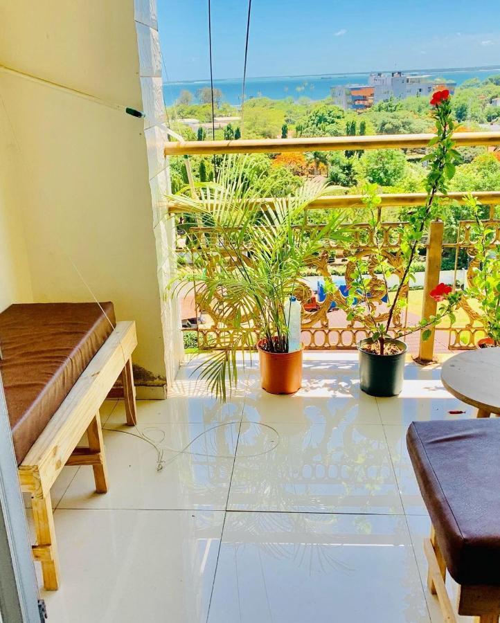 Masaki-Sea View 2-Bedroom Apt With Free Wi-Fi Νταρ ες Σαλάμ Εξωτερικό φωτογραφία
